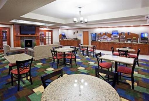фото отеля Holiday Inn Express Hotel & Suites East Lansing