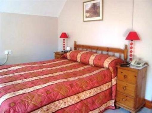 фото отеля The Lawn Guest House Horley