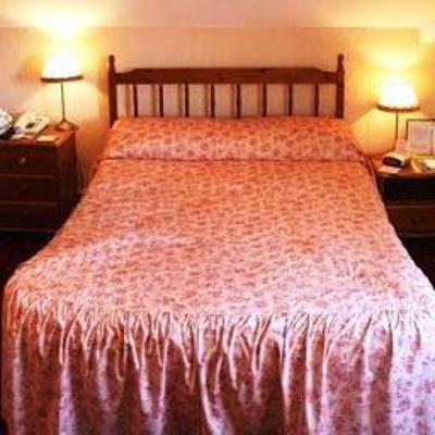 фото отеля The Lawn Guest House Horley