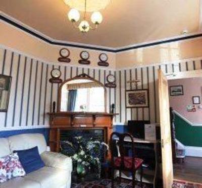 фото отеля The Lawn Guest House Horley