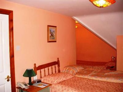фото отеля The Lawn Guest House Horley