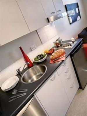 фото отеля Plum Serviced Apartments Collins Street Melbourne