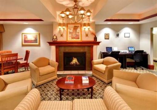 фото отеля Holiday Inn Express Cedar Rapids Collins Road