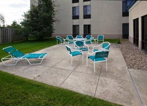 фото отеля Holiday Inn Express Cedar Rapids Collins Road