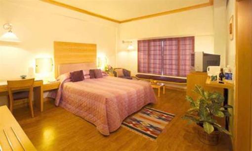 фото отеля Hotel Heera International