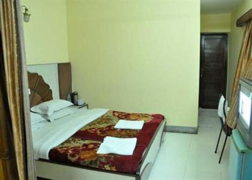 фото отеля Hotel Heera International