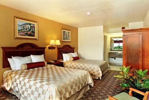 фото отеля Cortona Inn & Suites Anaheim Resort