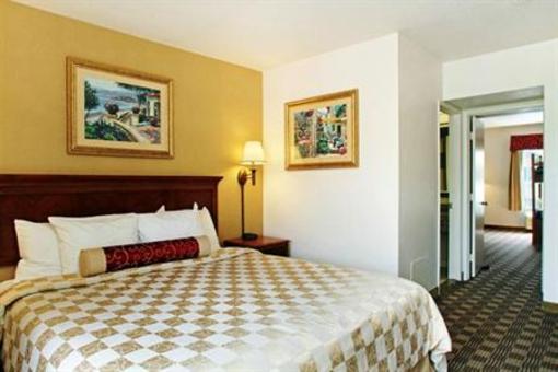 фото отеля Cortona Inn & Suites Anaheim Resort