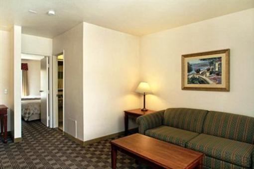 фото отеля Cortona Inn & Suites Anaheim Resort