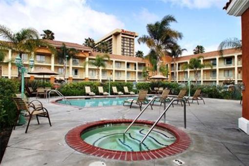 фото отеля Cortona Inn & Suites Anaheim Resort