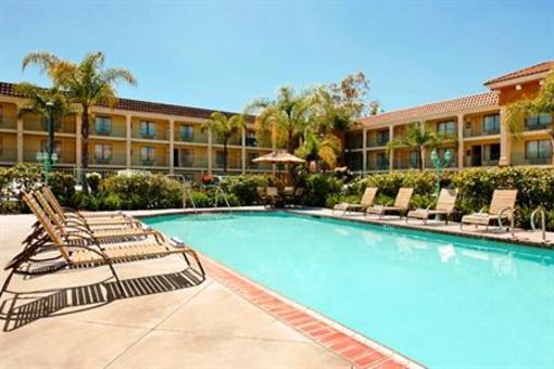 фото отеля Cortona Inn & Suites Anaheim Resort