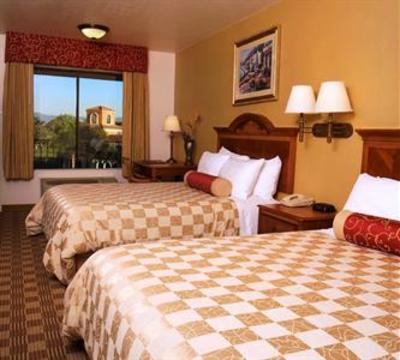 фото отеля Cortona Inn & Suites Anaheim Resort