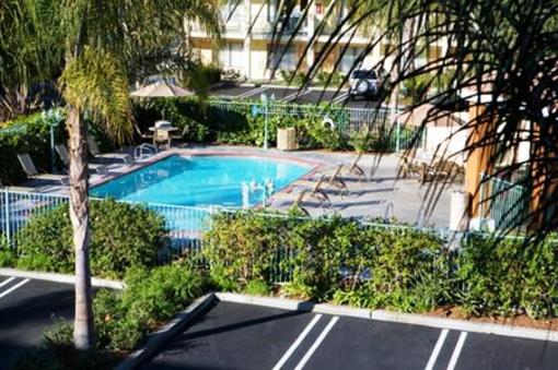 фото отеля Cortona Inn & Suites Anaheim Resort