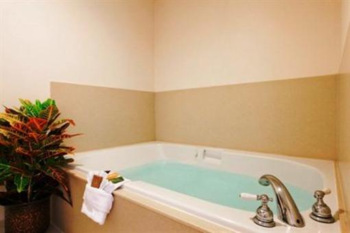 фото отеля Cortona Inn & Suites Anaheim Resort