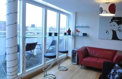 фото отеля Base Serviced Apartments The Docks