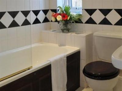 фото отеля Base Serviced Apartments The Docks