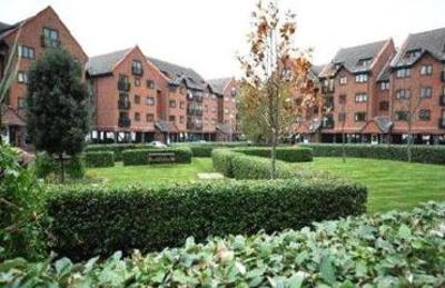 фото отеля Base Serviced Apartments The Docks