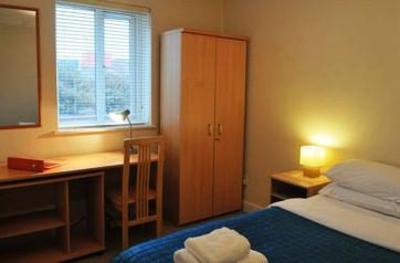 фото отеля Base Serviced Apartments The Docks