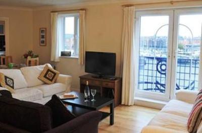фото отеля Base Serviced Apartments The Docks