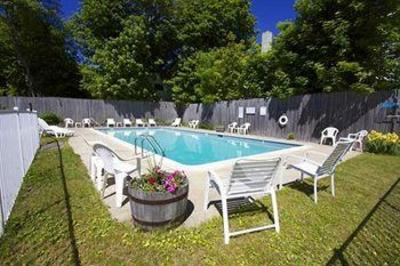 фото отеля Bar Harbor Villager Motel