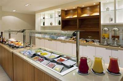 фото отеля Holiday Inn Stevenage
