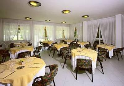 фото отеля Hotel La Bussola Massa