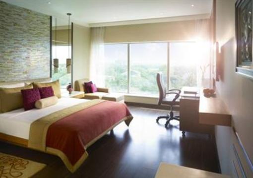 фото отеля Hotel Surya International Coimbatore