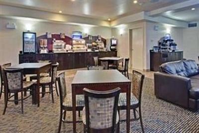 фото отеля Holiday Inn Express Hotel & Suites Swift Current