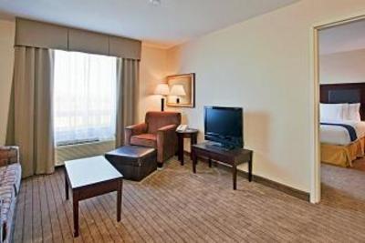 фото отеля Holiday Inn Express Hotel & Suites Swift Current