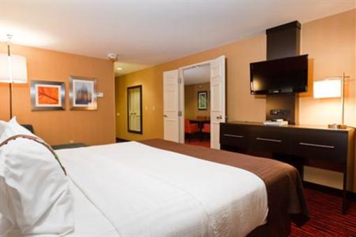 фото отеля Holiday Inn Colorado Springs (Airport)