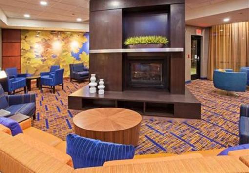 фото отеля Courtyard by Marriott Louisvillle Northeast