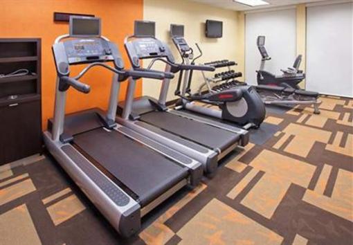 фото отеля Courtyard by Marriott Louisvillle Northeast