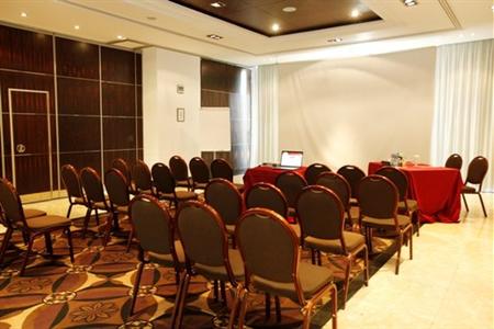 фото отеля Crowne Plaza Hotel Beirut