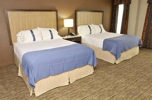 фото отеля Holiday Inn Hotel & Suites Surrey