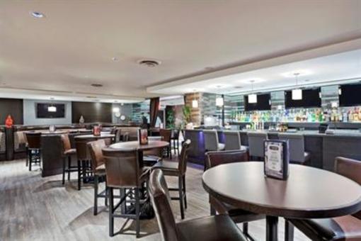 фото отеля Holiday Inn Hotel & Suites Surrey