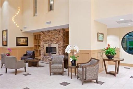 фото отеля Holiday Inn Hotel & Suites Surrey