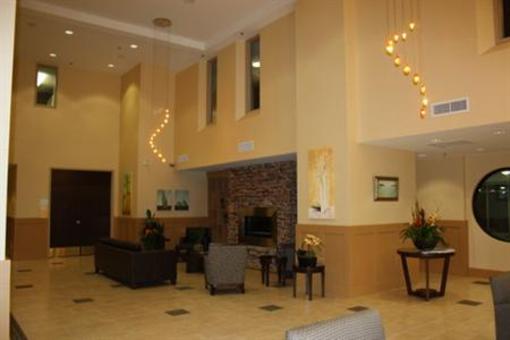 фото отеля Holiday Inn Hotel & Suites Surrey