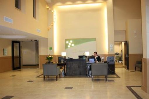 фото отеля Holiday Inn Hotel & Suites Surrey