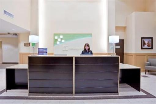 фото отеля Holiday Inn Hotel & Suites Surrey