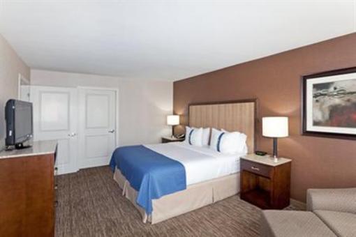 фото отеля Holiday Inn Hotel & Suites Surrey