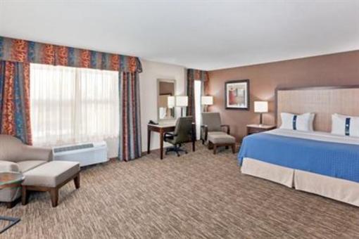фото отеля Holiday Inn Hotel & Suites Surrey