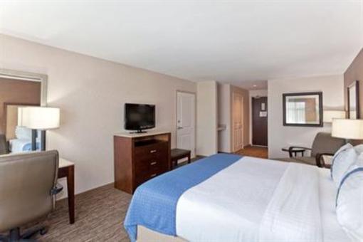 фото отеля Holiday Inn Hotel & Suites Surrey