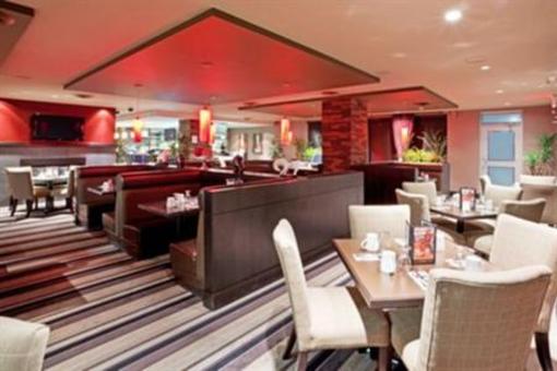 фото отеля Holiday Inn Hotel & Suites Surrey