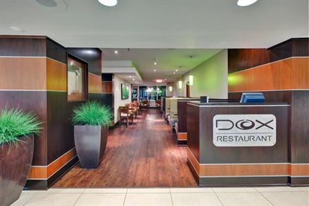 фото отеля Holiday Inn Kingston - Waterfront