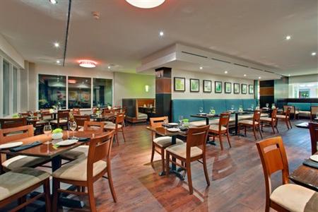 фото отеля Holiday Inn Kingston - Waterfront