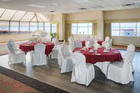 фото отеля Holiday Inn Kingston - Waterfront
