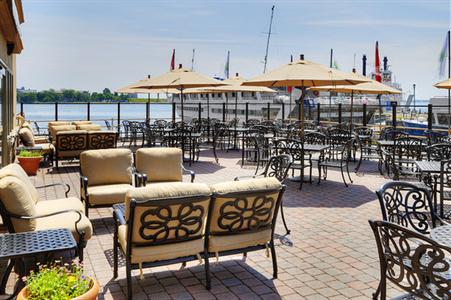 фото отеля Holiday Inn Kingston - Waterfront