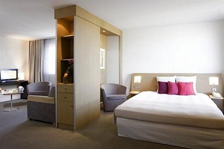 фото отеля Novotel Paris Pont de Sevres