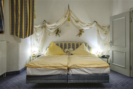 фото отеля Schlosshotel Rothenbuch