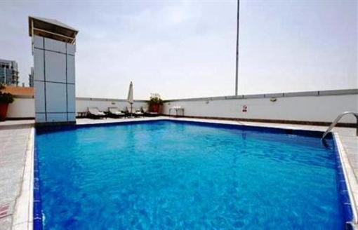 фото отеля Crystal Living Courts
